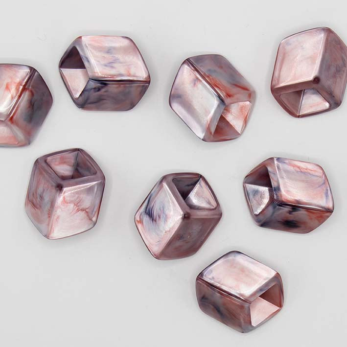 Cubes voor een gedempt herfsttype