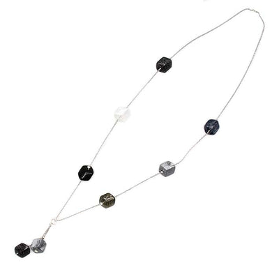 Lange ketting met 8 mini cubes in grijstinten