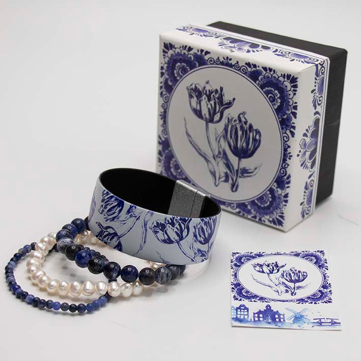 Exclusieve ketting van rubber met 3 Cubes, Delft Blue