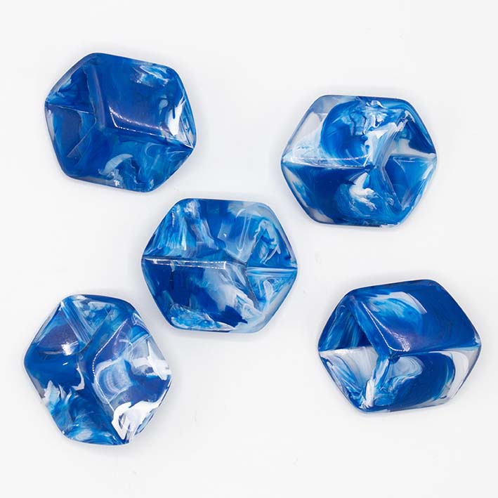 Resin hanger Cube Air gecombineerd met andere elementen – lucht, water, vuur en aarde