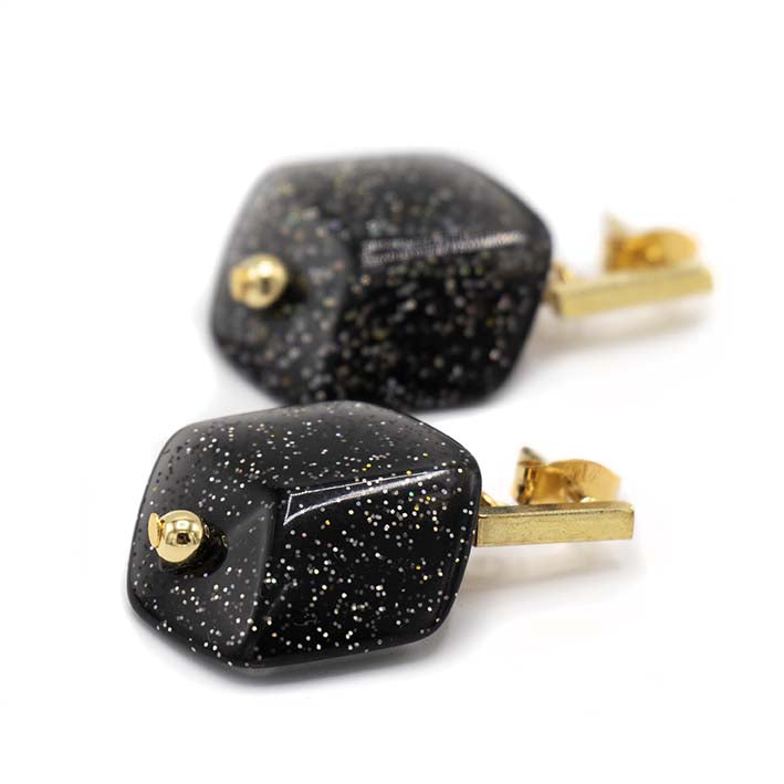 Oorbellen met  1 Cube, Zwart met gekleurde glitters