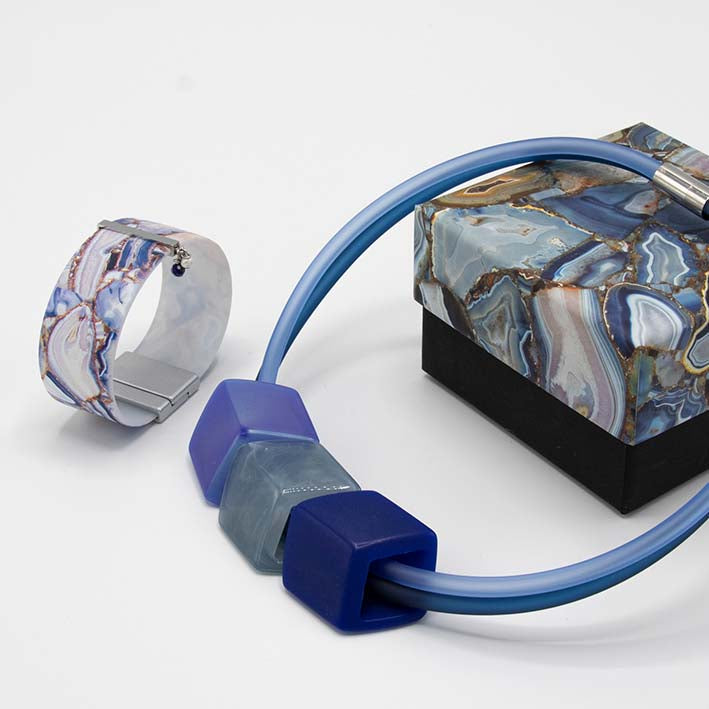 Exclusieve ketting van rubber met 3 Cubes, Blue Agate