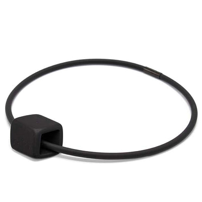 Ketting van RUBBER 1 lijns met Cube Black - FEESTCOLLECTIE -