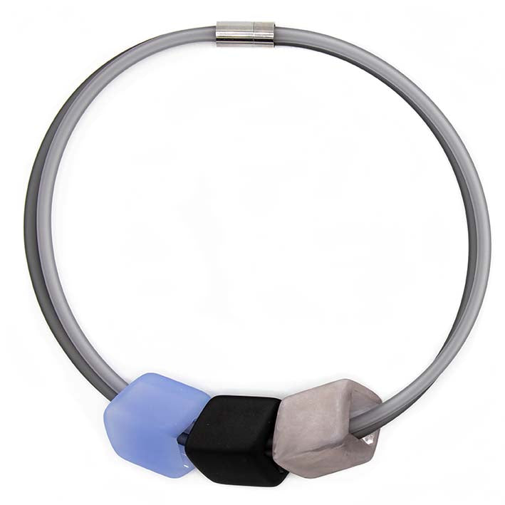 Exclusieve ketting van rubber met 3 Cubes  3, Vlaamse gaai