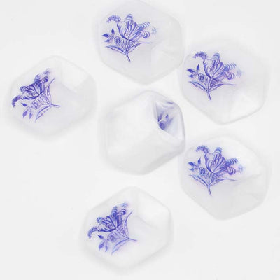 Cube hanger Delfts Blauwe Tulp – resin hanger met blauwe bloem op witte basis, set.