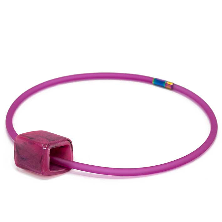 Ketting van RUBBER 1 lijns met Cube Black Pink - FEESTCOLLECTIE -