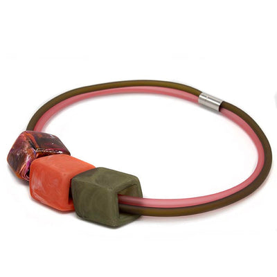 Exclusieve ketting van rubber met 3 Cubes, Calypso