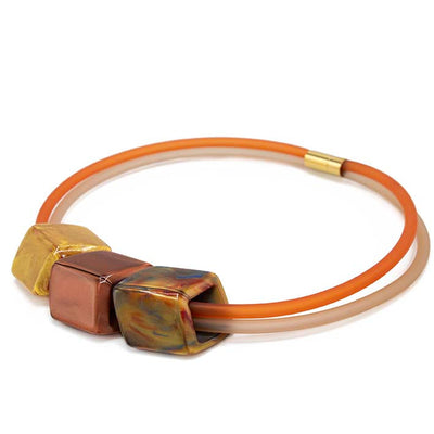 Exclusieve oranje ketting van rubber met  3 Cubes - Copper Dawn -