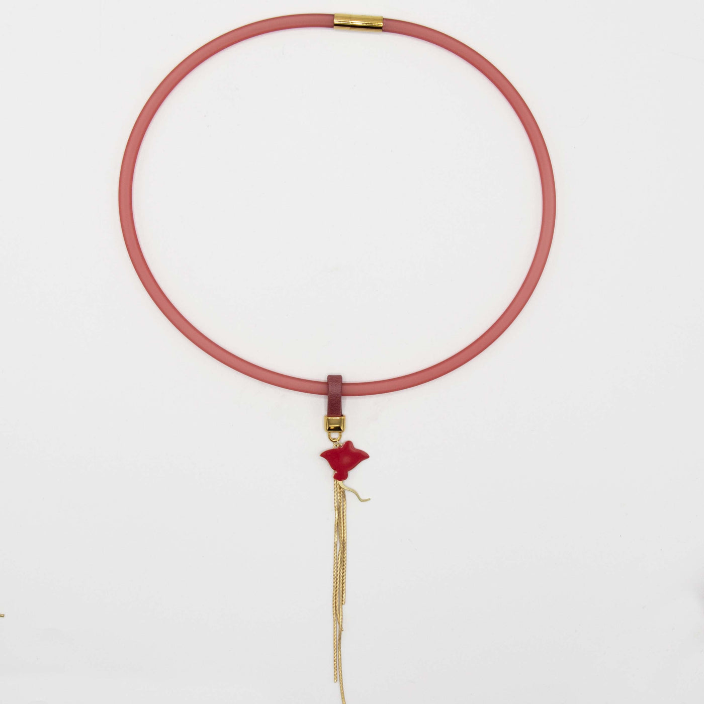 Hanger rode rog met gouden zeewier