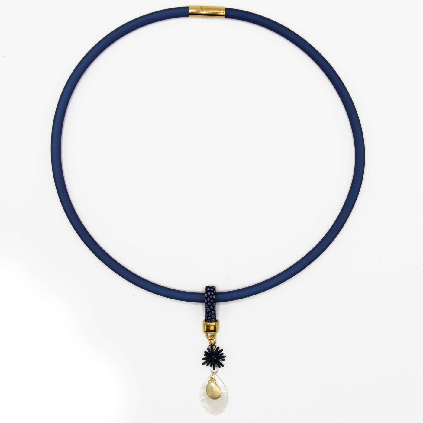 Hanger met blauwe zee-egel