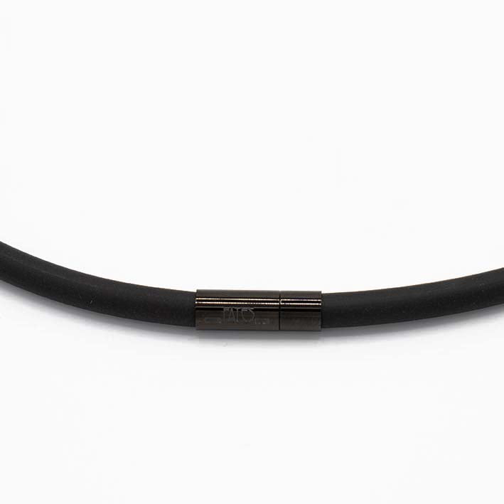 Ketting van RUBBER 1 lijns met Cube Black - FEESTCOLLECTIE -
