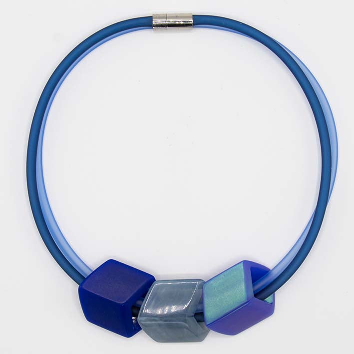 Exclusieve ketting van rubber met 3 Cubes, Blue Agate